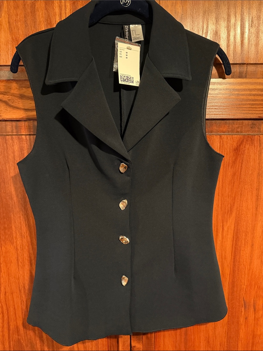 H&M Sleeveless Button-Front Navy Top with Notch Collar